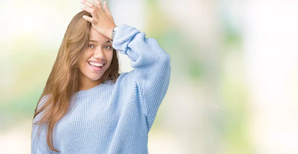 Junge Schöne Brünette Frau Trägt Blauen Winterpullover Über Isoliertem Hintergrund — Stockfoto