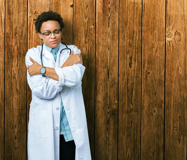 Young African American Doctor Woman Wearing Medical Coat Isolated Background — Stock Photo, Image