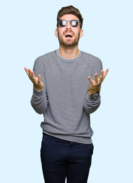 Young Handsome Man Wearing Sunglasses Crazy Mad Shouting Yelling Aggressive — Stock Photo, Image