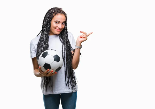 Joven Trenzado Pelo Afroamericano Chica Sosteniendo Pelota Fútbol Sobre Fondo —  Fotos de Stock