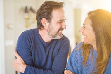 Romantik orta yaş kaç evde aşk içinde