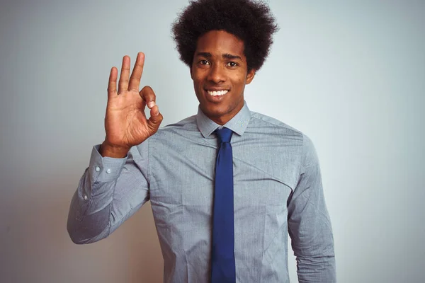 Homem Negócios Americano Com Cabelo Afro Vestindo Camisa Gravata Sobre — Fotografia de Stock