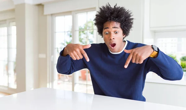 Young African American Man Wearing Casual Sweater Sitting Home Pointing — Stock Photo, Image