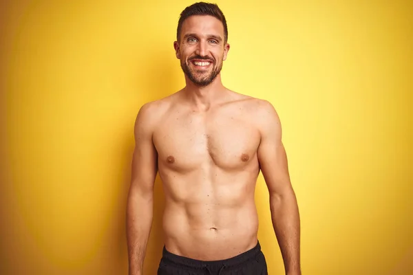 Young Handsome Shirtless Man Isolated Yellow Background Happy Cool Smile — Stock Photo, Image