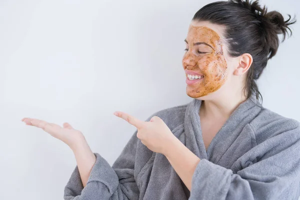 Beautiful Young Woman Wearing Cosmetic Facial Mask Skincare Beauty Treatment — Stock Photo, Image