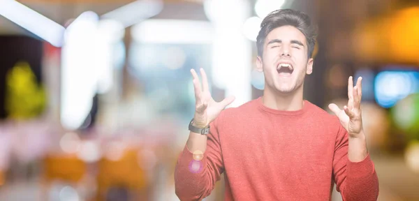 Joven Hombre Guapo Sobre Fondo Aislado Celebrando Loco Loco Por — Foto de Stock