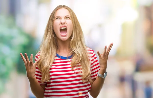 Junge Schöne Blonde Frau Über Isolierten Hintergrund Verrückt Und Verrückt — Stockfoto