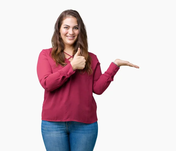 Schöne Size Junge Frau Über Isoliertem Hintergrund Zeigt Handfläche Und — Stockfoto