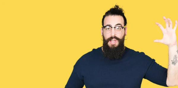 Jeune Homme Hipster Aux Cheveux Longs Barbe Portant Des Lunettes — Photo