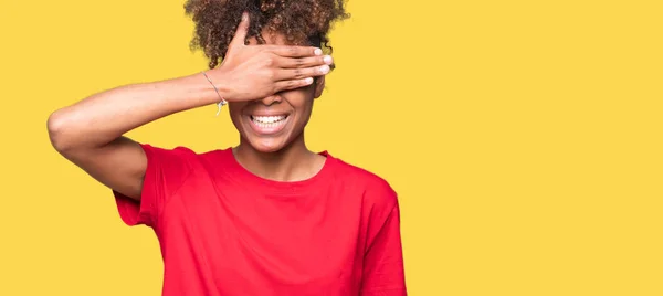 Mooie Jonge Afro Amerikaanse Vrouw Geïsoleerde Achtergrond Glimlachen Lachen Met — Stockfoto