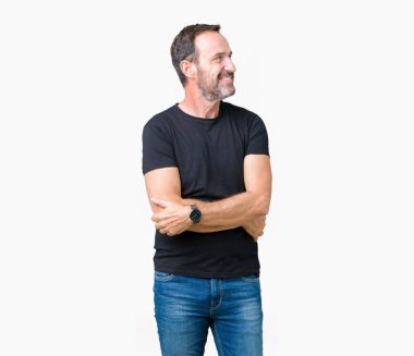 Yakışıklı orta yaş ağarmış üst düzey adam arka plan uzak tarafına gülümseme ile yüzünde, doğal ifade arıyorum izole. Kendine güvenen gülüyor.