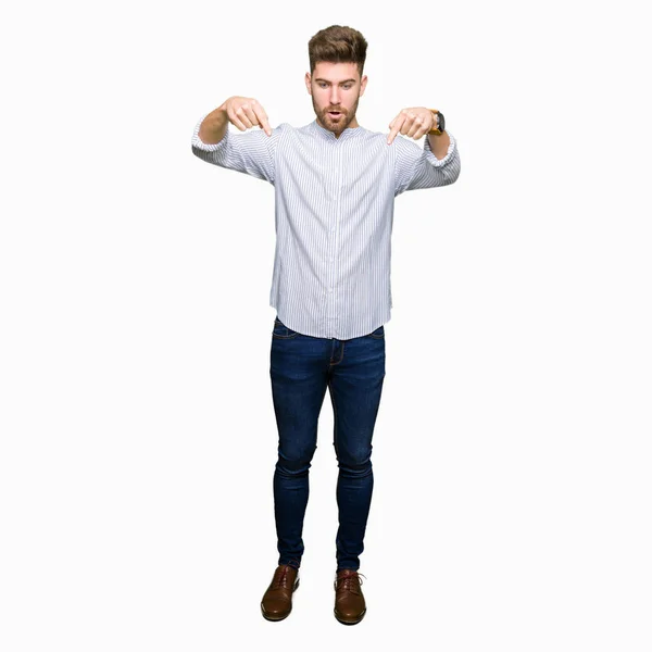 Young Handsome Man Pointing Fingers Showing Advertisement Surprised Face Open — Stock Photo, Image