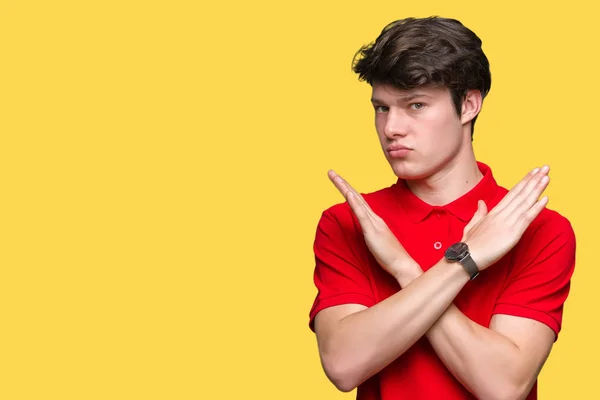 Jovem Homem Bonito Vestindo Camiseta Vermelha Sobre Fundo Isolado Expressão — Fotografia de Stock