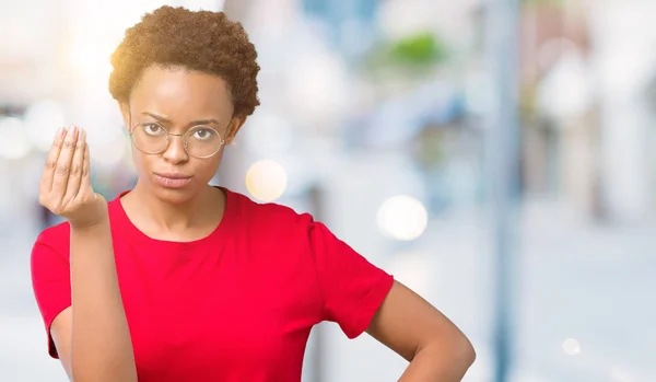 Linda Jovem Afro Americana Vestindo Óculos Sobre Fundo Isolado Fazendo — Fotografia de Stock