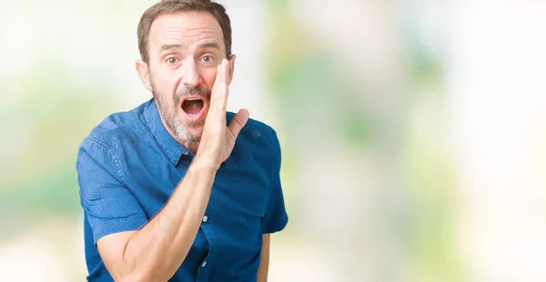 Guapo Mediana Edad Elegante Hombre Mayor Sobre Aislado Fondo Mano —  Fotos de Stock