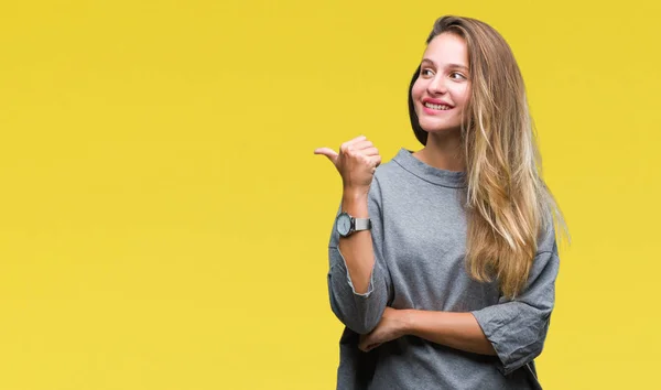 Jovem Bela Mulher Loira Sobre Fundo Isolado Sorrindo Com Rosto — Fotografia de Stock