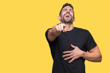 İzole genç yakışıklı adam arka plan sizin parmak el kamerasıyla göğüs üzerinde utanç ifadesi işaret eden gülme