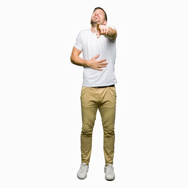 Beau Homme Portant Shirt Blanc Décontracté Rire Vous Pointant Vers — Photo
