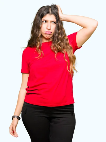 Jovem Mulher Bonita Vestindo Shirt Casual Confundir Perguntar Sobre Pergunta — Fotografia de Stock