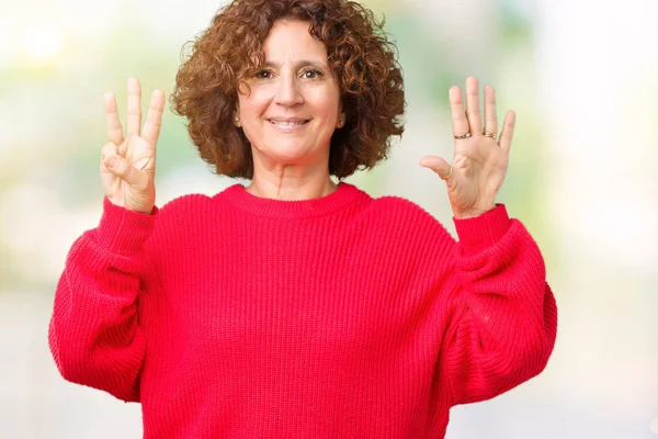 Belo Meio Ager Mulher Sênior Camisola Inverno Vermelho Sobre Fundo — Fotografia de Stock