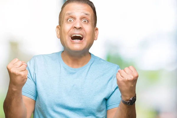 Homem Árabe Meia Idade Vestindo Camiseta Azul Sobre Fundo Isolado — Fotografia de Stock