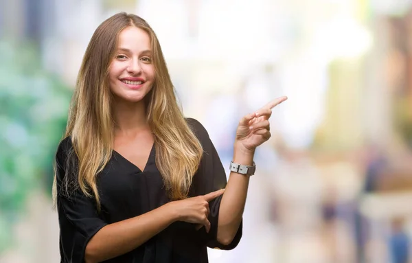 Joven Mujer Rubia Hermosa Sobre Fondo Aislado Con Una Gran —  Fotos de Stock