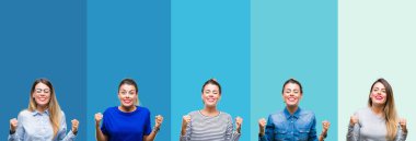 Mavi çizgili izole arka plan üzerinde genç güzel kadının kolaj zafer gülümseyen kutlamak yükseltilmiş silah ile başarı için heyecanlı. Kazanan kavramı.