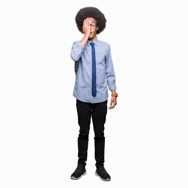 Jovem Homem Negócios Afro Americano Com Cabelo Afro Vestindo Óculos — Fotografia de Stock