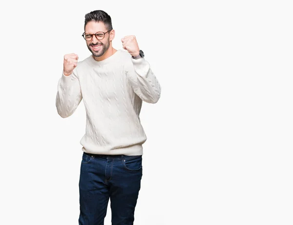 Joven Hombre Guapo Con Gafas Sobre Fondo Aislado Muy Feliz —  Fotos de Stock