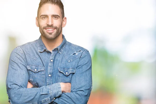 Joven Hombre Guapo Sobre Fondo Aislado Cara Feliz Sonriendo Con —  Fotos de Stock