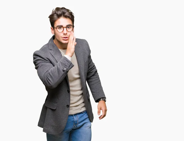 Junger Geschäftsmann Mit Brille Über Isoliertem Hintergrund Hand Auf Mund — Stockfoto