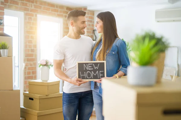 Beautiful Young Couple Moving New House Smiling Very Happy Holding — Stock Photo, Image