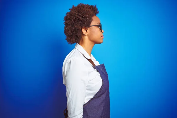 Jonge Afro Amerikaanse Vrouw Winkel Eigenaar Dragen Business Schort Blauwe — Stockfoto