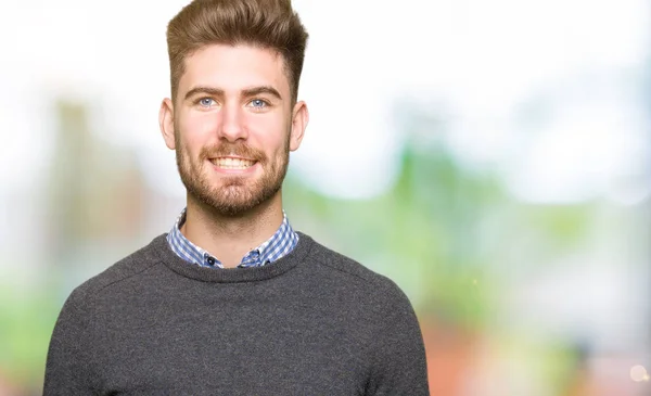 Homem Elegante Bonito Jovem Com Sorriso Feliz Legal Rosto Pessoa — Fotografia de Stock