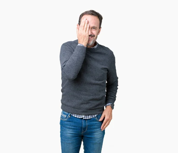 Bonito Homem Meia Idade Sênior Vestindo Uma Camisola Sobre Fundo — Fotografia de Stock