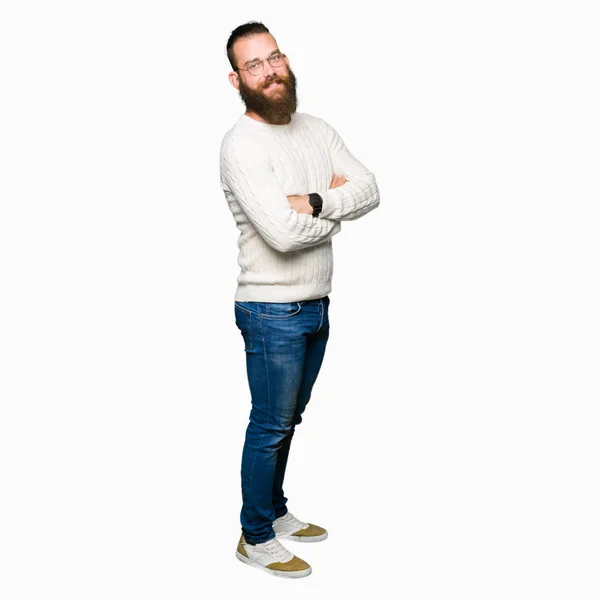 Giovane Hipster Uomo Con Gli Occhiali Maglione Invernale Volto Felice — Foto Stock