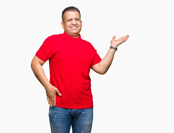 Middle Age Arab Man Isolated Background Smiling Cheerful Presenting Pointing — Stock Photo, Image