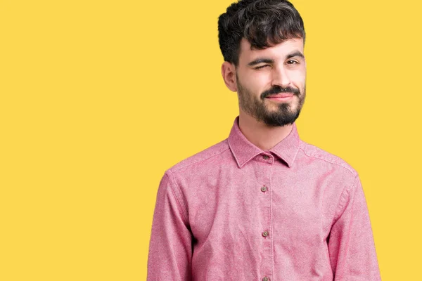 Young Handsome Man Wearing Pink Shirt Isolated Background Winking Looking — Stock Photo, Image