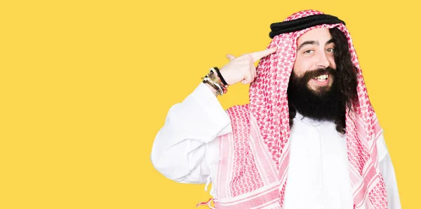 Uomo Affari Arabo Con Capelli Lunghi Indossando Tradizionale Sciarpa Keffiyeh — Foto Stock