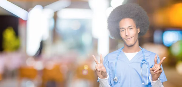 Young African American Doctor Man Afro Hair Smiling Looking Camera — Stock Photo, Image