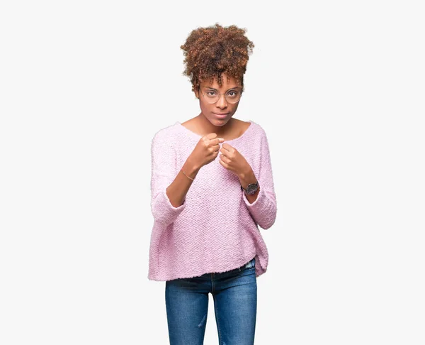 Mooie Jonge African American Vrouw Dragen Bril Geïsoleerde Achtergrond Klaar — Stockfoto