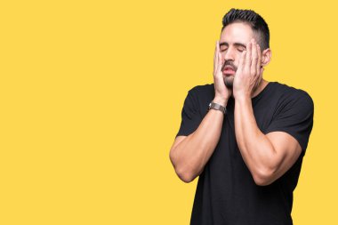 Yüz, depresyon ve üzüntü, kapsayan izole arka plan yorgun eller genç yakışıklı adam üzgün ve sorun için tahriş