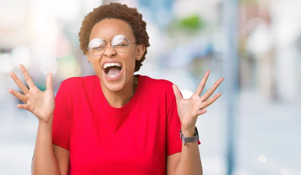 Vackra Unga Afroamerikanska Kvinna Som Bär Glasögon Över Isolerade Bakgrund — Stockfoto