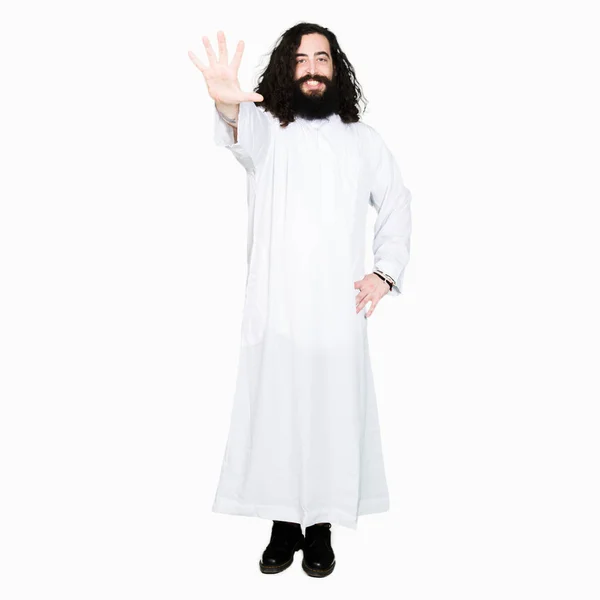 Homme Portant Jésus Christ Costume Montrant Pointant Vers Haut Avec — Photo