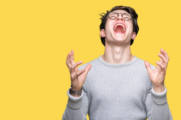 Homem Bonito Jovem Usando Óculos Sobre Fundo Isolado Louco Louco — Fotografia de Stock