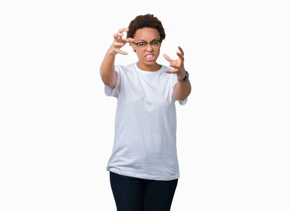 Hermosa Mujer Afroamericana Joven Con Gafas Sobre Fondo Aislado Gritando —  Fotos de Stock