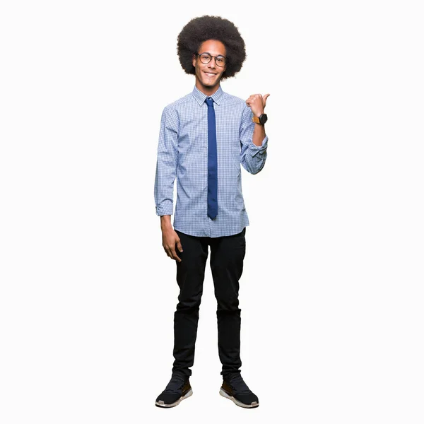 Jovem Homem Negócios Afro Americano Com Cabelo Afro Usando Óculos — Fotografia de Stock