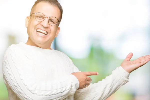 Middle Age Arab Man Wearing Glasses Isolated Background Amazed Smiling — Stock Photo, Image