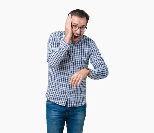 Guapo Mediana Edad Elegante Hombre Mayor Con Gafas Sobre Fondo —  Fotos de Stock