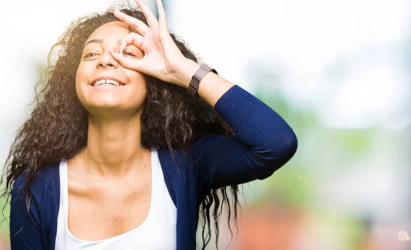 Young Beautiful Girl Curly Hair Doing Gesture Hand Smiling Eye — Stock Photo, Image